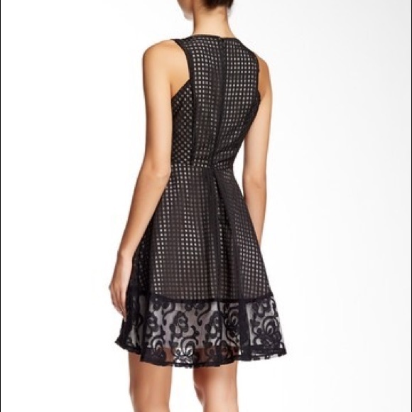 Everleigh Chiffon Lace Border Dress - Picture 2 of 8